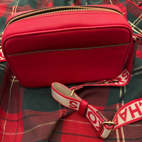 NWOT Michael Kors Jet Set Medium Crossbody Bag in BRIGHT RED FOR THE HOLIDAYS! - Picture 2 of 4